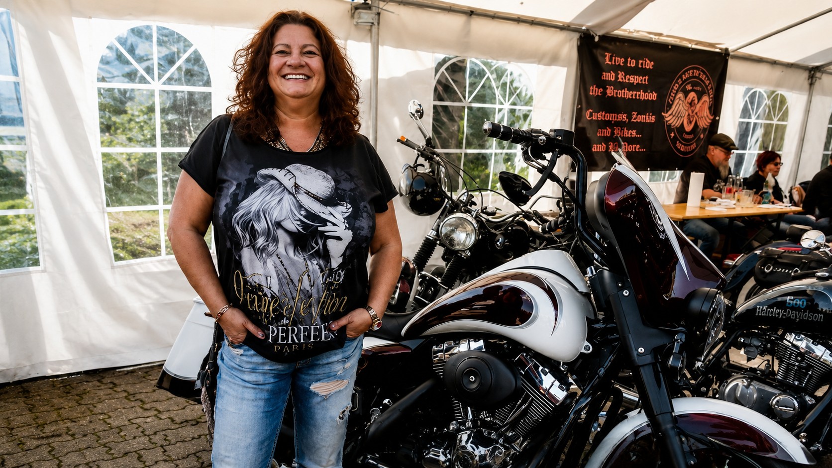 Heike Schertz auf einem Motorradtreffen